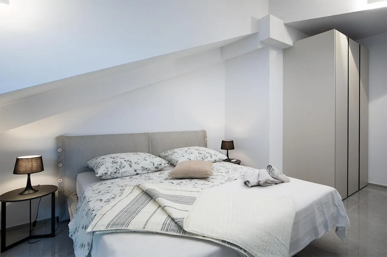 Apartman Damjan Pjescana Uvala 0*,