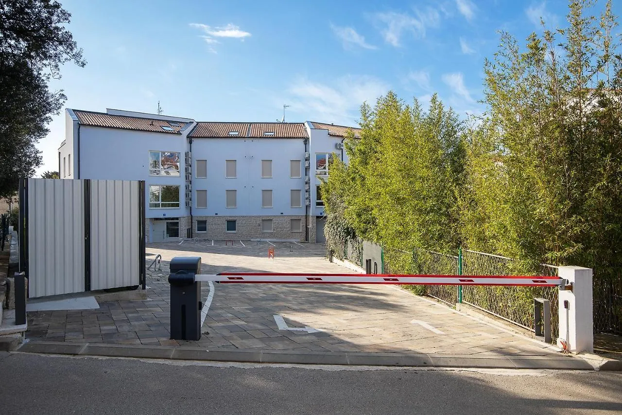Lägenhet Apartman Damjan Pjescana Uvala